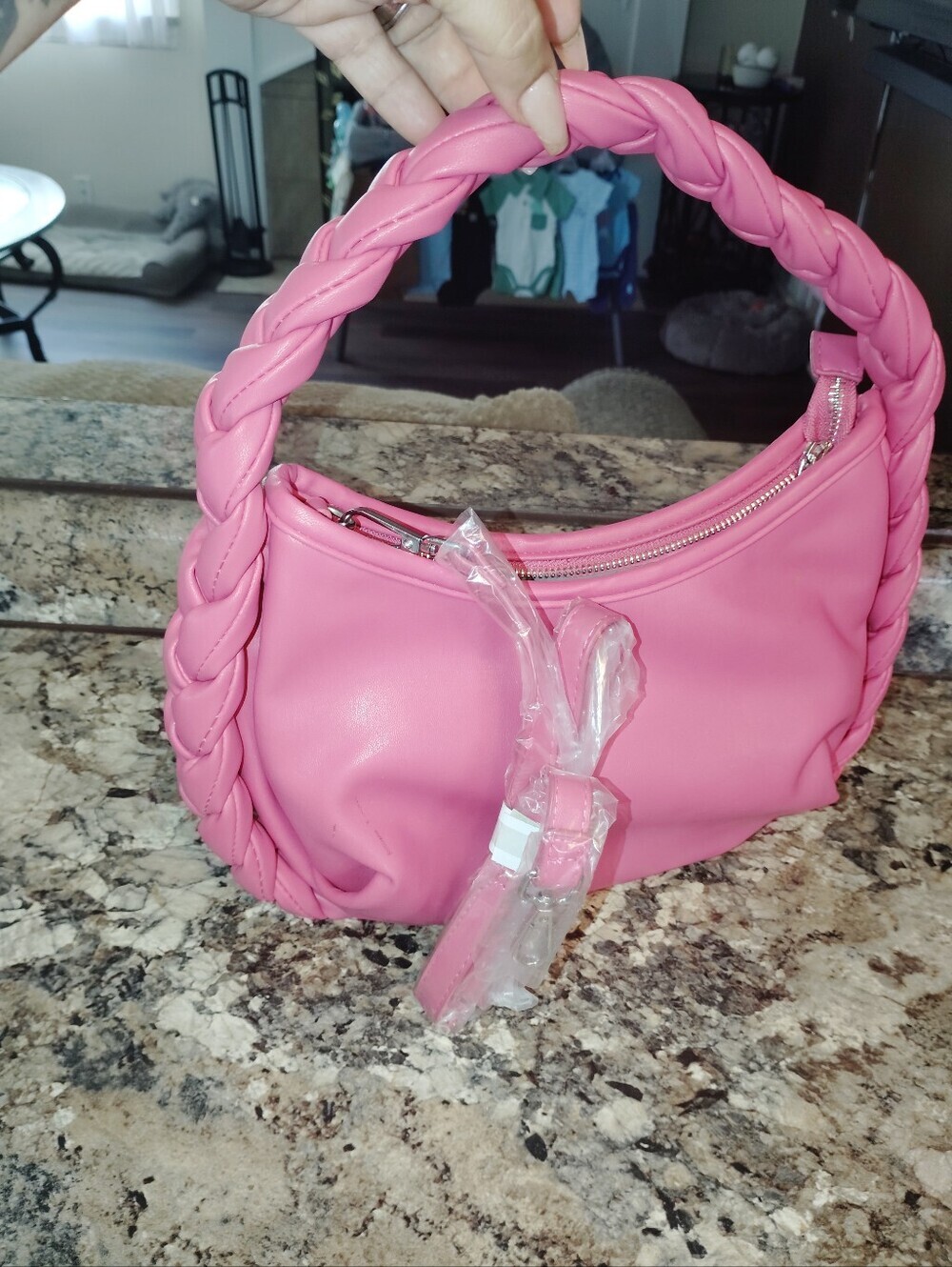 Stylish Pink Braided-Handle Shoulder Bag 🛍️ New